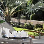 Mercure Centre Notre Dame Hotel 4*