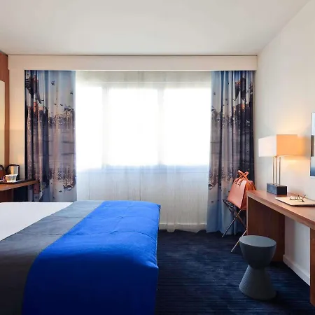 Mercure Centre Notre Dame Hotel 4*