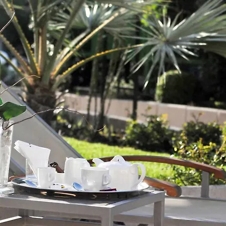 Centre Hotel 4*