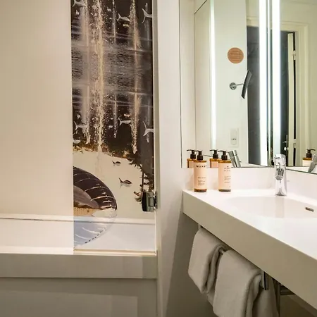Centre Hotell 4*