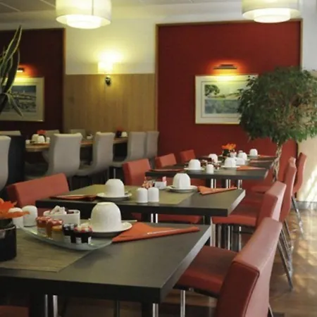 Centre Hotel 4*